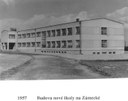 1957 Budova nové školy na Zámecké